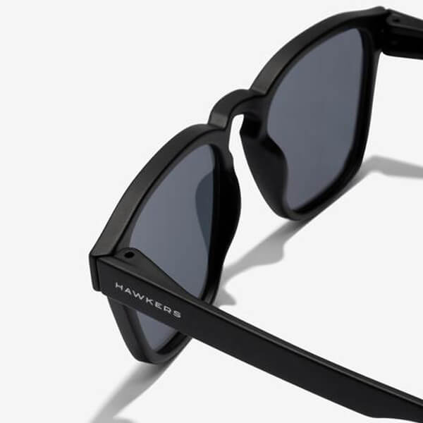 HAWKERS Black Classy Polarized Premium 